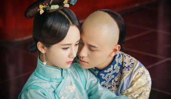 秦俊杰杨紫的关系是什么