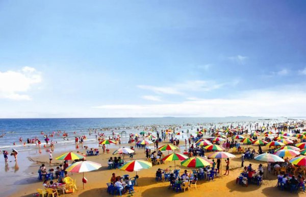 东兴是哪个省的城市