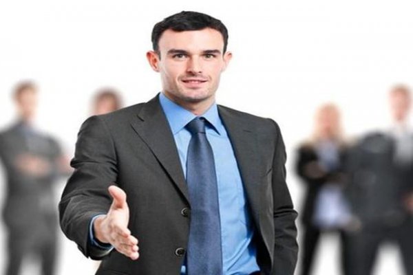 握手礼仪谁先伸手的顺序