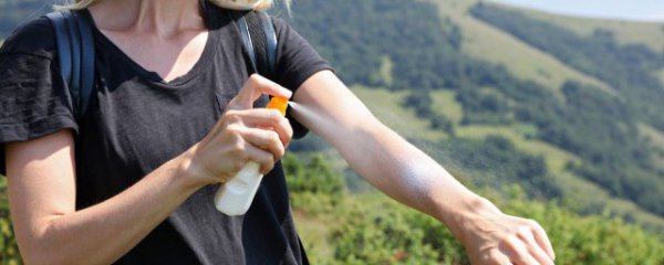 防晒霜喷雾怎么用才正确