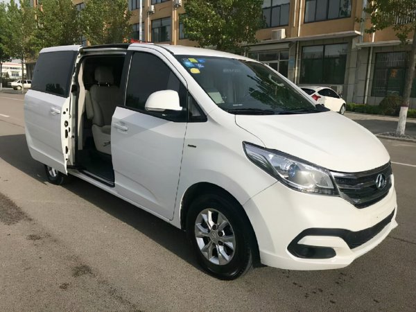 七座车六年免检吗