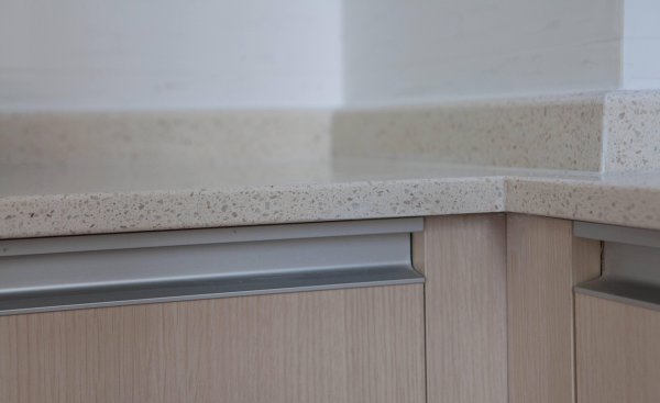 厨房的台面用什么材质的最好