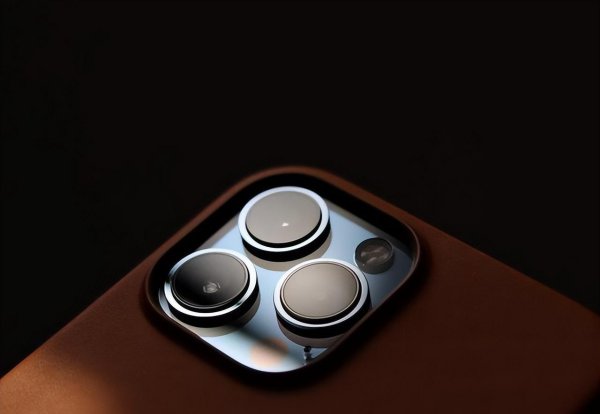 目前最适合打游戏的苹果手机