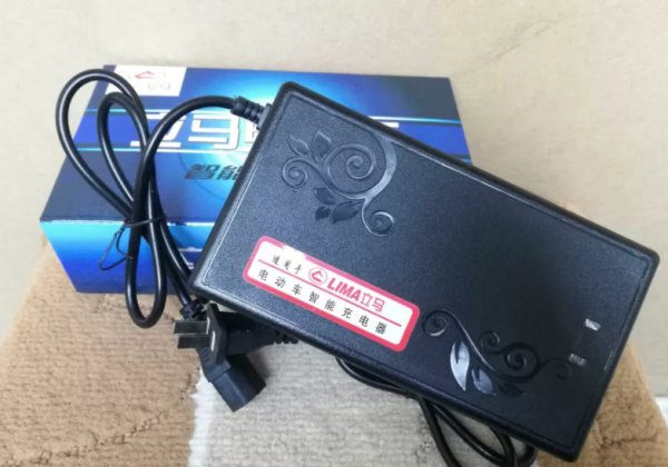 电瓶车电池不耐用了怎样修复