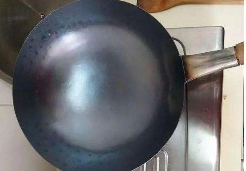 铁锅反复生锈怎么处理