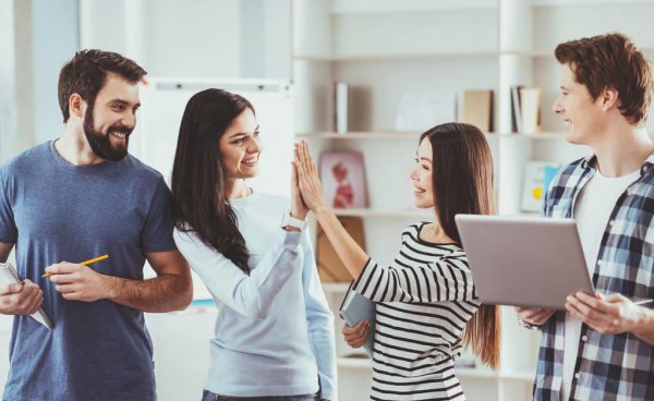 良好的人际关系如何实现