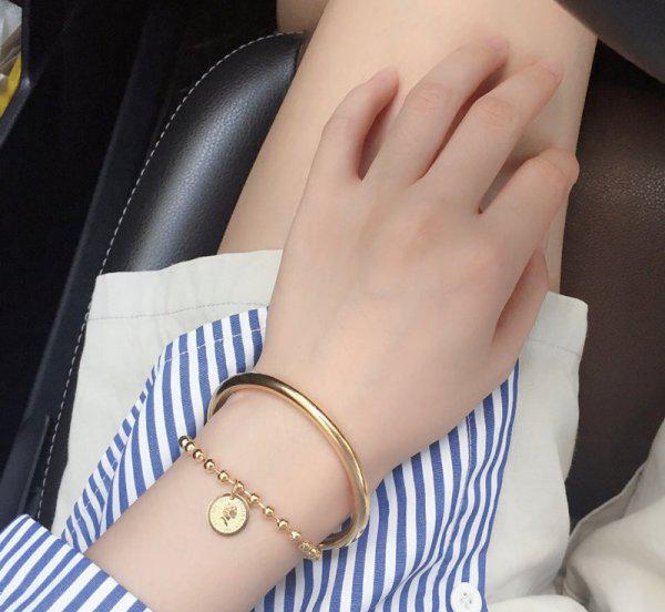 金镯子带右手旺自己