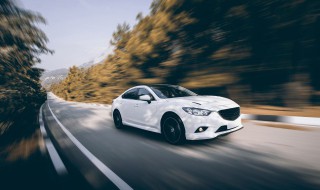 车身怎么判断前后距离 如何判断左右前后车距