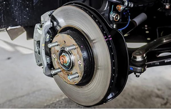 打方向盘有吱吱异响