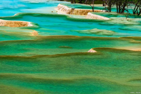 黄龙海拔高度是多少米高