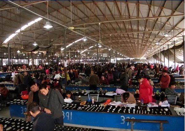 河南南阳的和田玉为什么便宜