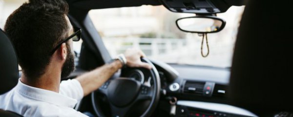 冬季汽车大灯调节方法