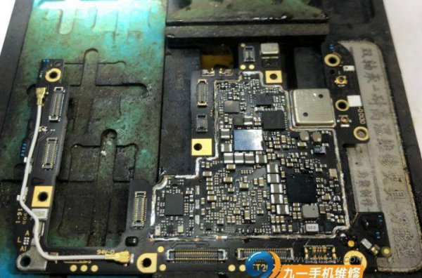 vivo手机黑屏而且充电也不亮