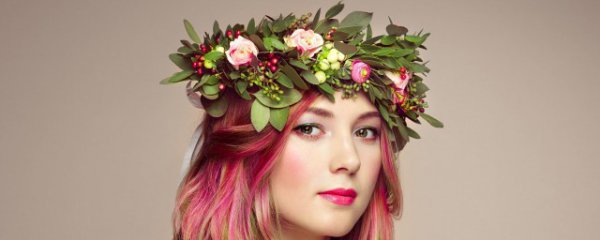 皮肤暗黄染什么颜色的头发显白