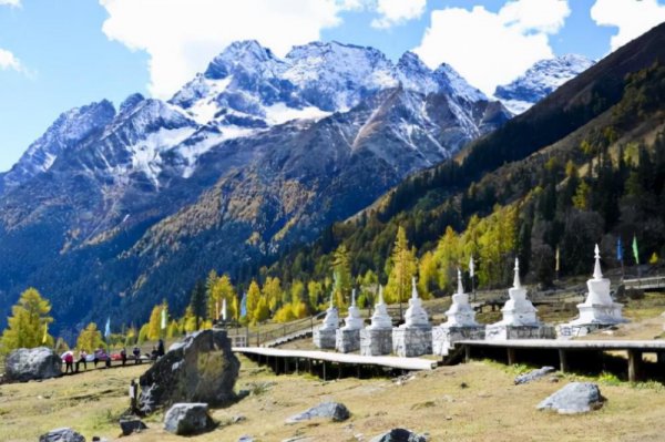 四姑娘山在四川的哪个地方