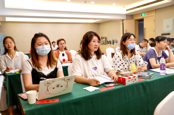 专硕和学硕的含金量一样吗哪个好考