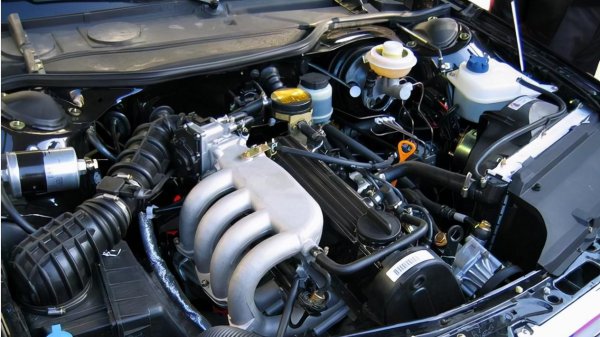 红旗h9发动机国产还是进口