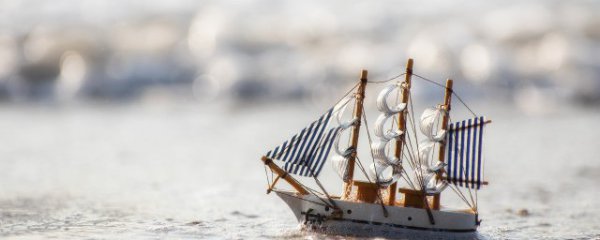 客厅里面摆放船好不好呢