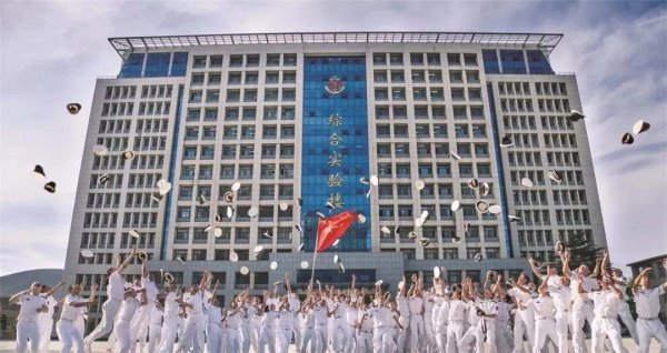 海军航空大学在哪个城市