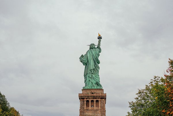 现在现在哪个国家最富有