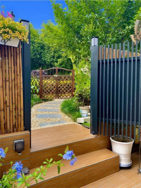 一楼带院子的房子真实感