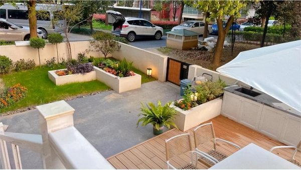 一楼带院子的房子真实感