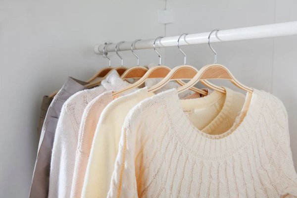 彩色衣服退颜色怎么还原