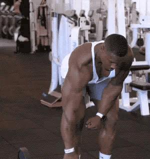 肩后束锻炼方法及训练难点