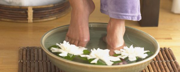 早晨泡脚的好处和坏处