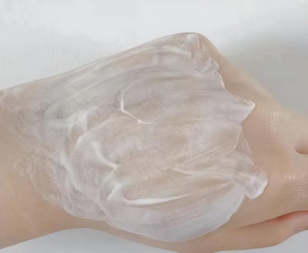 unny防晒霜可以用洗面奶洗掉吗