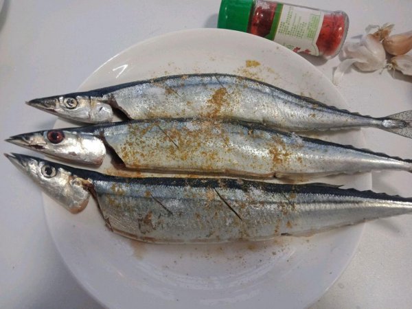 中国人为什么不吃秋刀鱼的原因