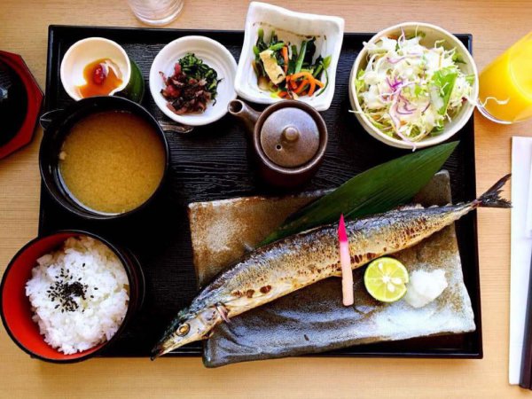 中国人为什么不吃秋刀鱼的原因