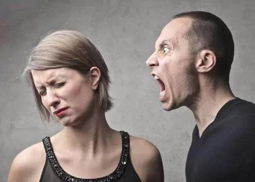 因为一点小事就生气的男人靠谱吗