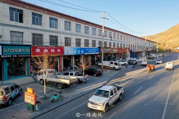 珠穆朗玛峰在哪里个城市