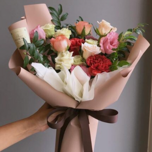 收到的鲜花怎么保存的久一点 让鲜花在瓶里养的长久一些