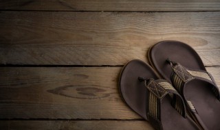 凉拖鞋磨脚怎么办 凉拖鞋磨脚怎么处理