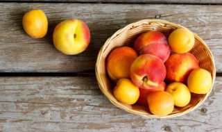 孕妇晚上可以吃桃子吗 孕妇晚上能吃桃子吗