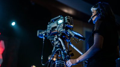 现场同期声什么意思 电视台同期声包括哪些