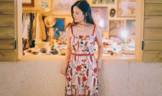 连衣裙怎么搭配鞋子 连衣裙如何搭配鞋子