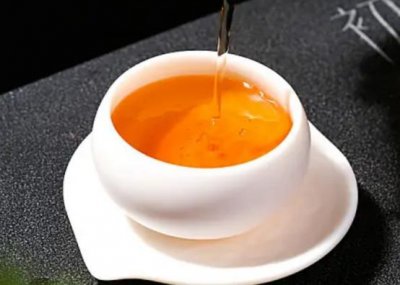 红茶和绿茶的区别功效作用 哪个冲泡喝了对身体更好