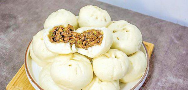 一斤面粉做包子放多少水和面