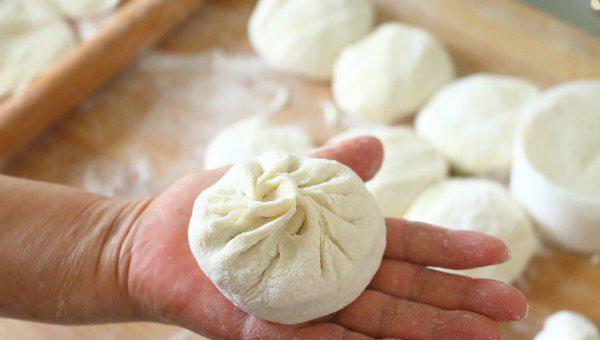 一斤面粉做包子放多少水和面