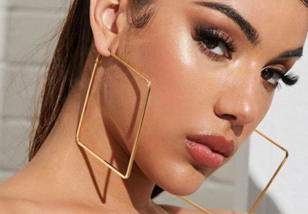 圆脸适合什么款式的耳环图片