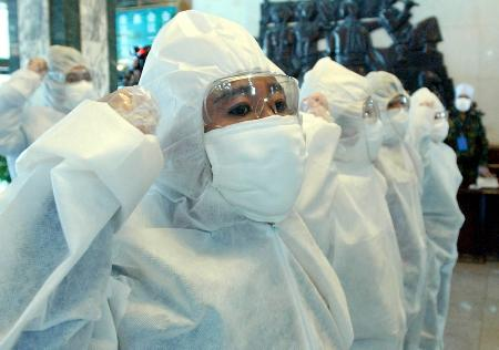 护目镜和面罩哪个防护效果好