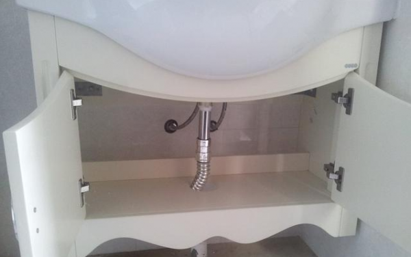 洗手台下面漏水怎么修