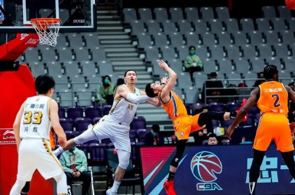 许钟豪年薪多少