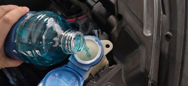 汽车玻璃水是什么意思