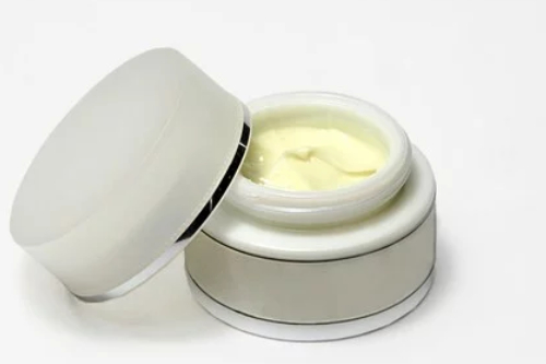 用素颜霜要卸妆么