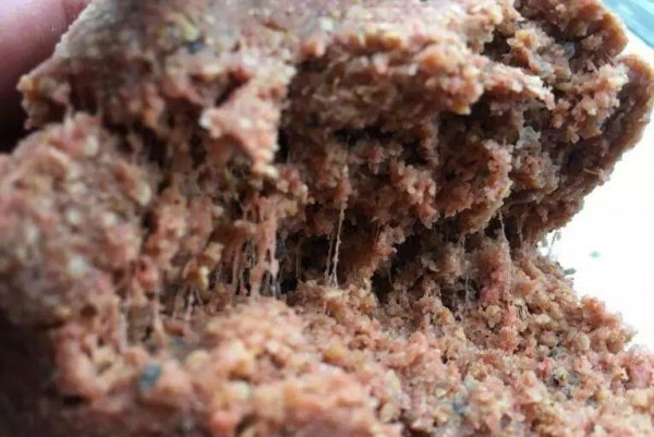 秋钓鲤鱼鱼饵配方分享