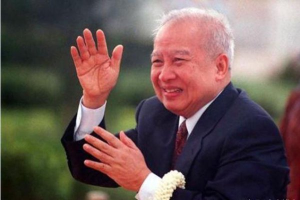 中国为何养着西哈努克